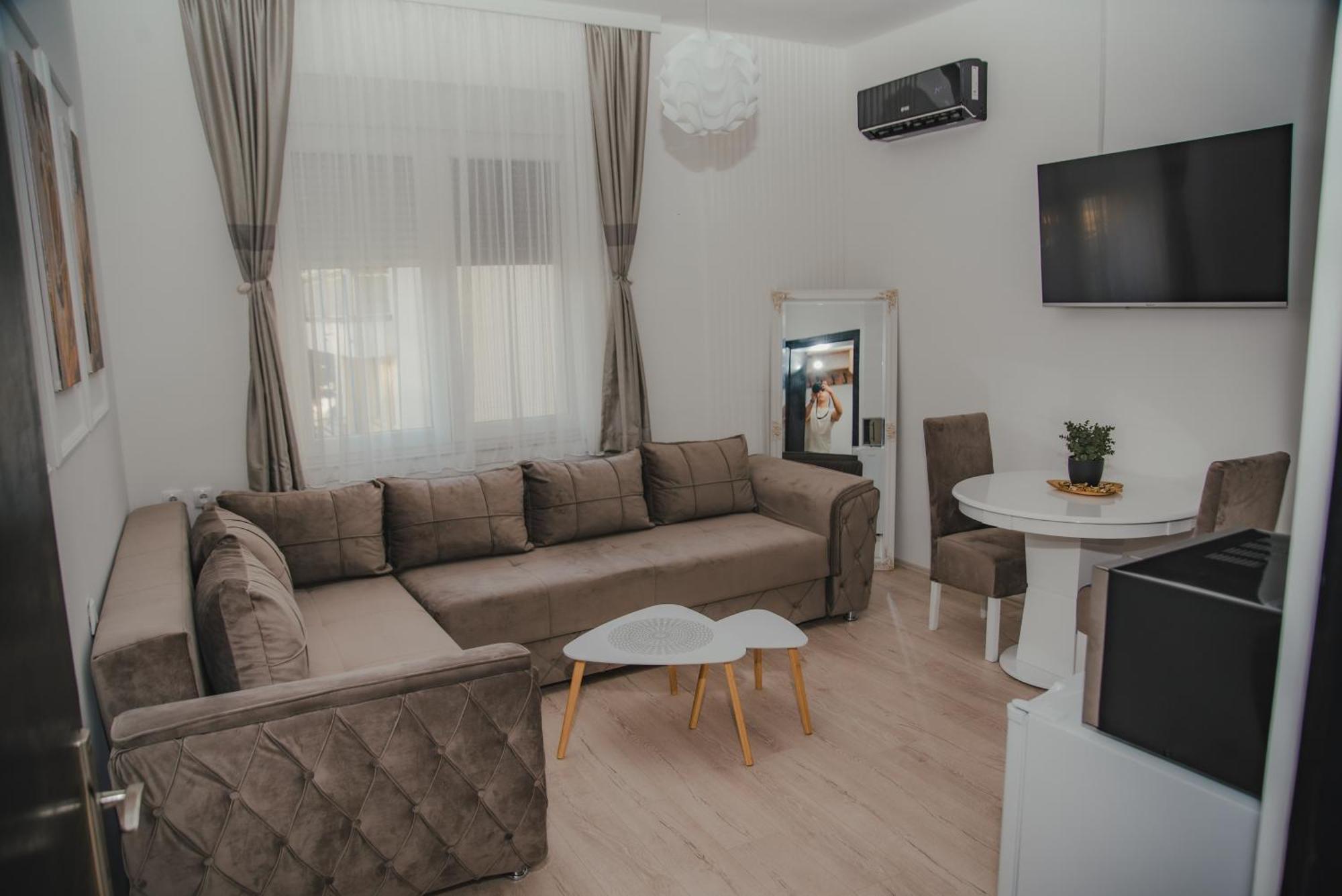 Jes Apartments Leskovac  Extérieur photo