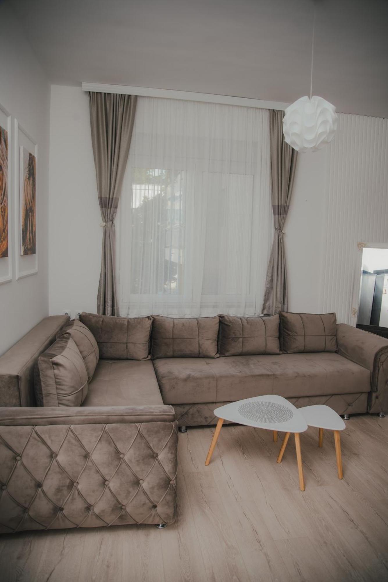 Jes Apartments Leskovac  Extérieur photo